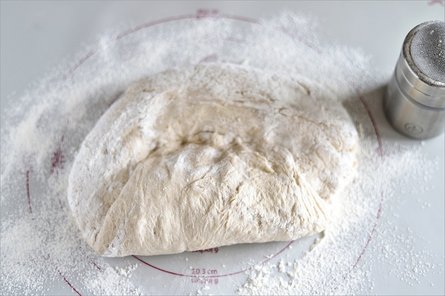 Brot mit Hefe im Ofenmeister von Pampered Chef backen