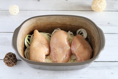 Pulled Chicken in BBQ-Sauce aus dem Ofenmeister von Pampered Chef®
